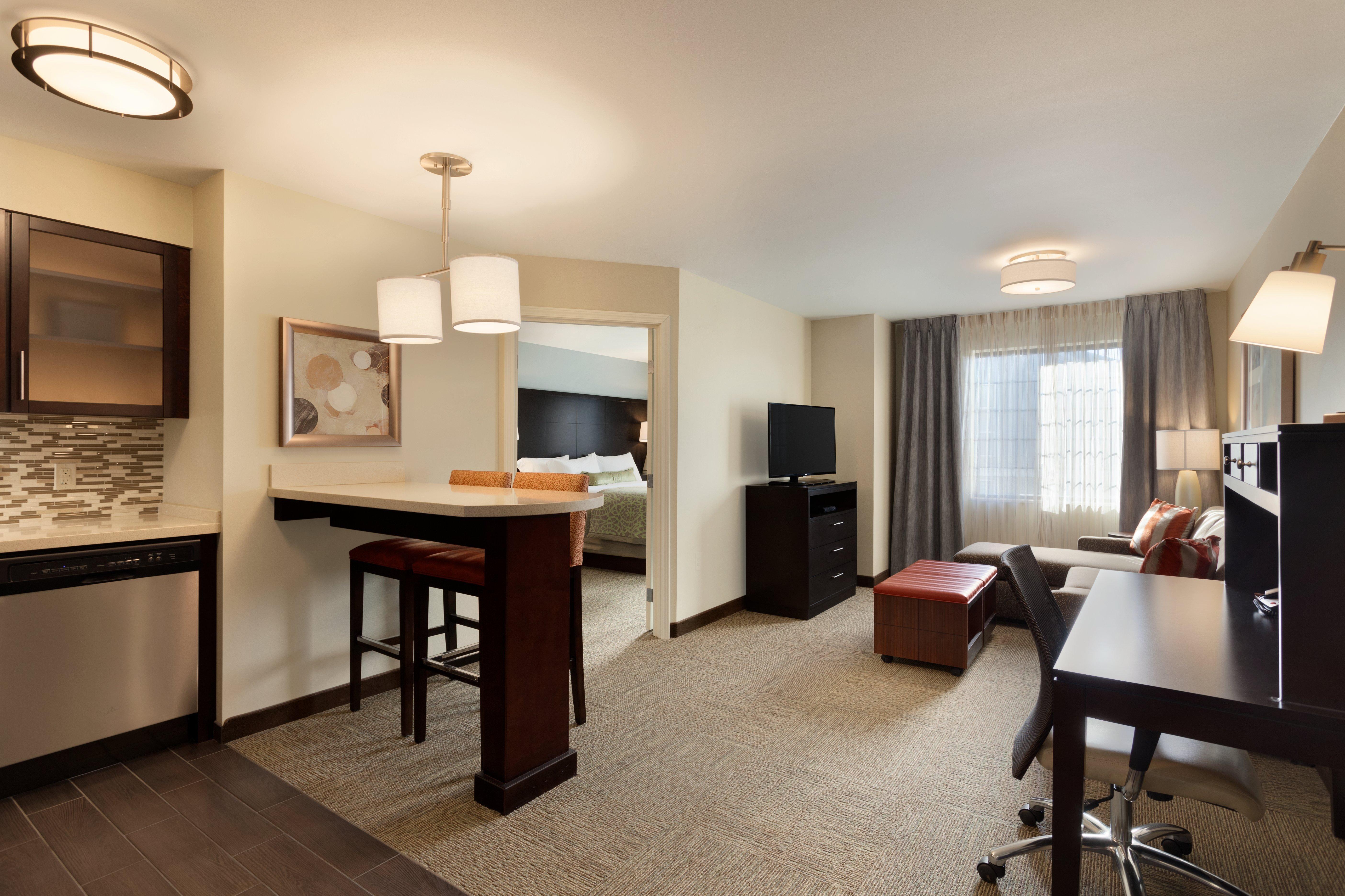 Staybridge Suites Midland By Ihg Bagian luar foto