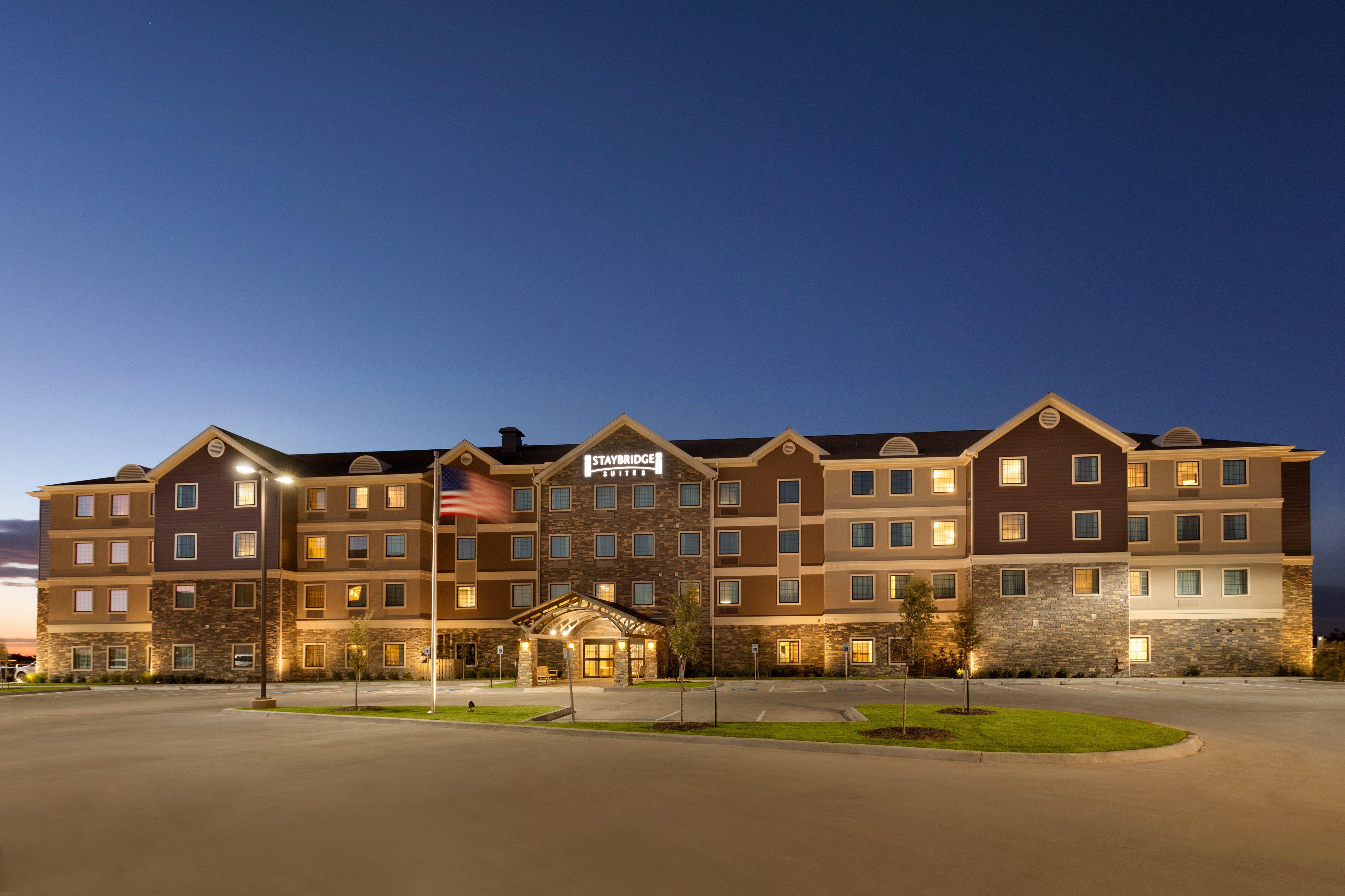 Staybridge Suites Midland By Ihg Bagian luar foto